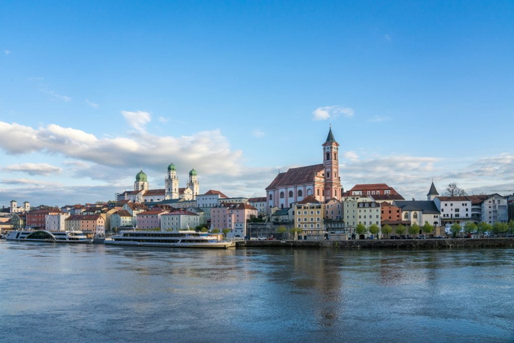 Wie Heisst Das Heute Grösste Und Luxuriöseste Kreuzfahrtschiff Der Welt?