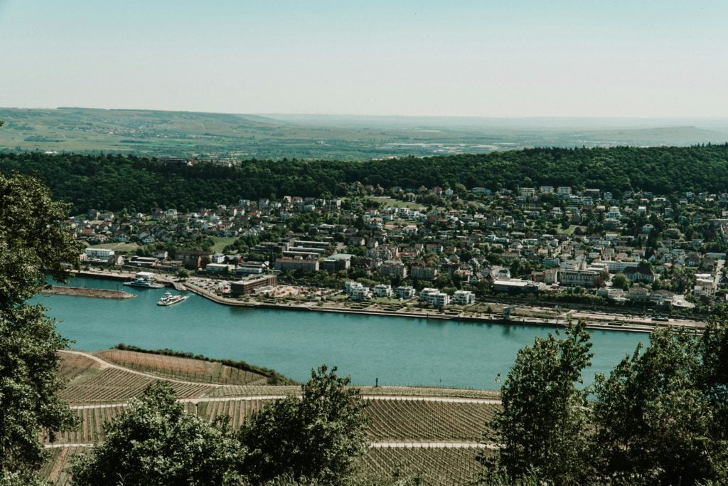 Ist Der Rhein Durchgehend Schiffbar?