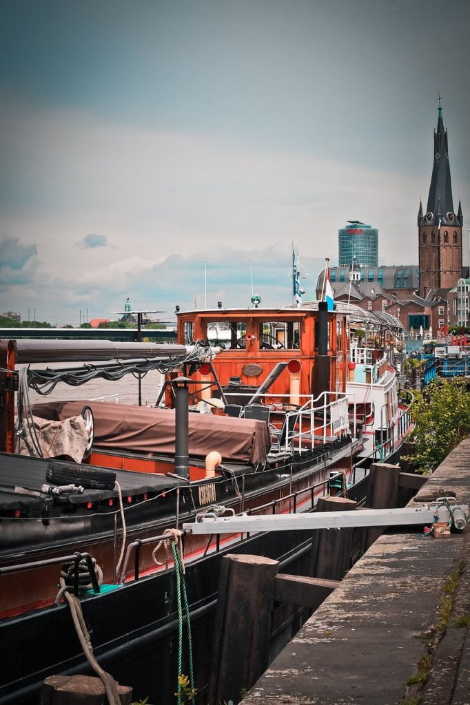 Wie Lange Fährt Ein Schiff Von Köln Nach Rüdesheim?